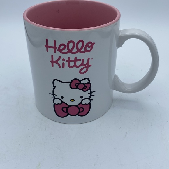 Hello Kitty by Sanrio 20 Oz ceramic coffee hot cocoa mug pink inside - Picture 3 of 4